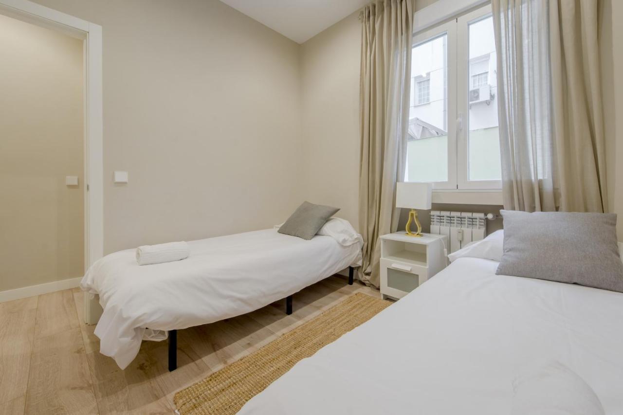 Acogedor Apt 3 Habitaciones Y Terraza En El Centro Madrid Exterior foto